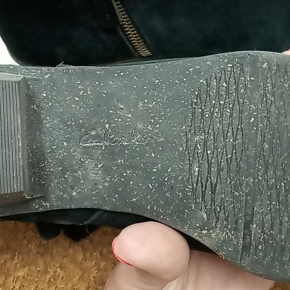 Black Suede booties Unstructured by Clarks - Picture 9 of 9